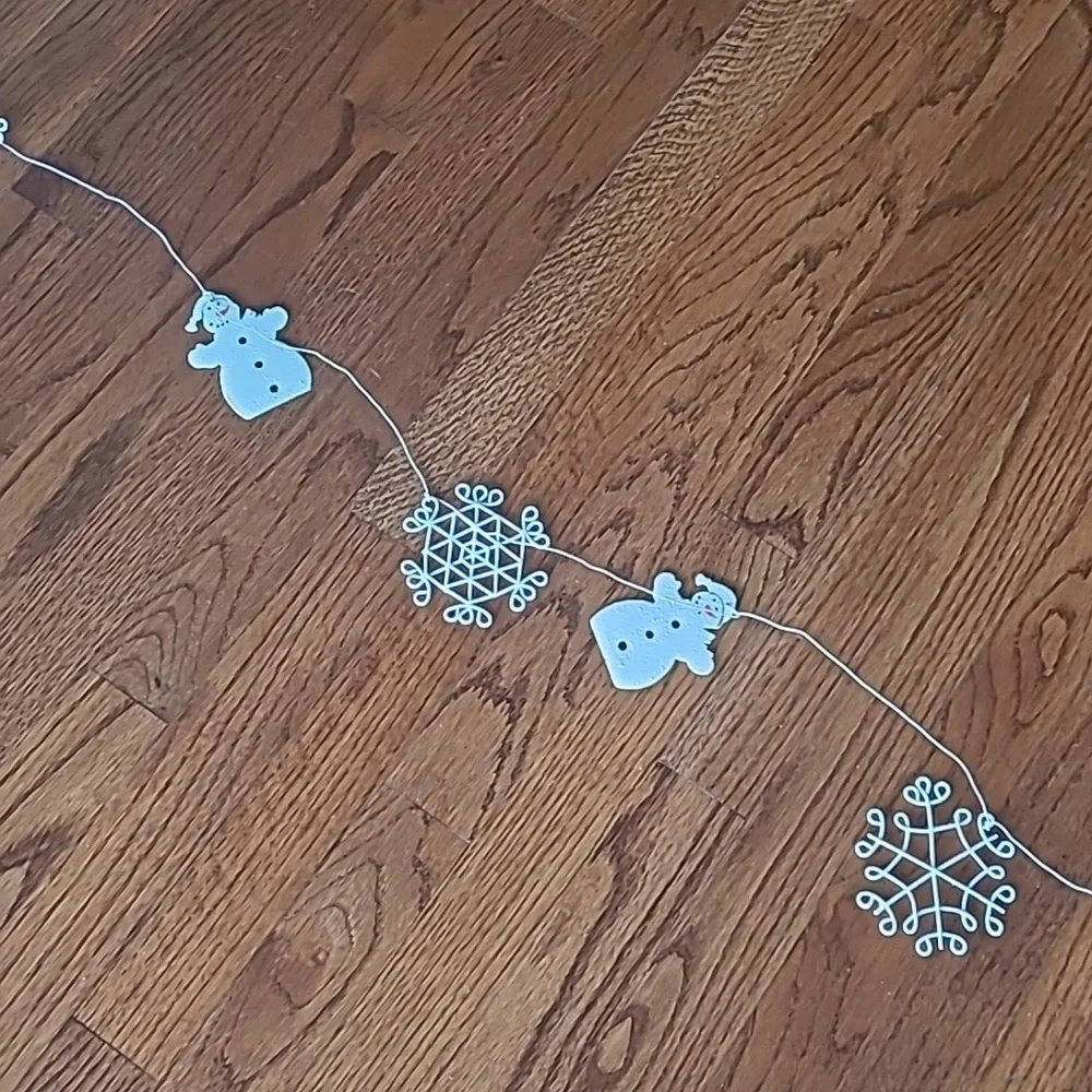 Metal Snowflake & Snowman Mantel Tree Garland - 8.5 Feet